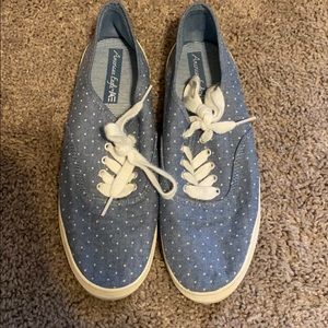 NWOT American Eagle Tennis Shoes